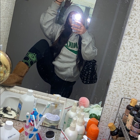 Meet Your Seller 💘🍭 - Picture 4 of 16